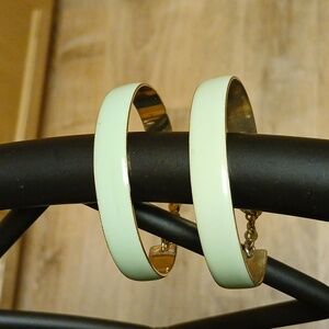 Bracelet set. Green enamel.